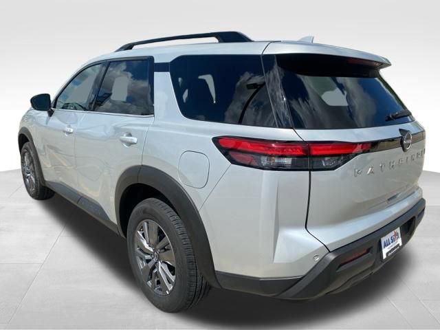 Used 2025 Nissan Pathfinder SV image 7