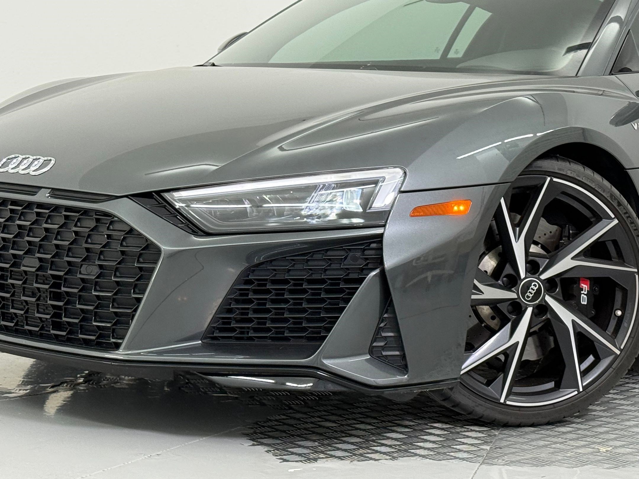 Certified 2021 Audi R8 V10 w/ Premium Package image 11