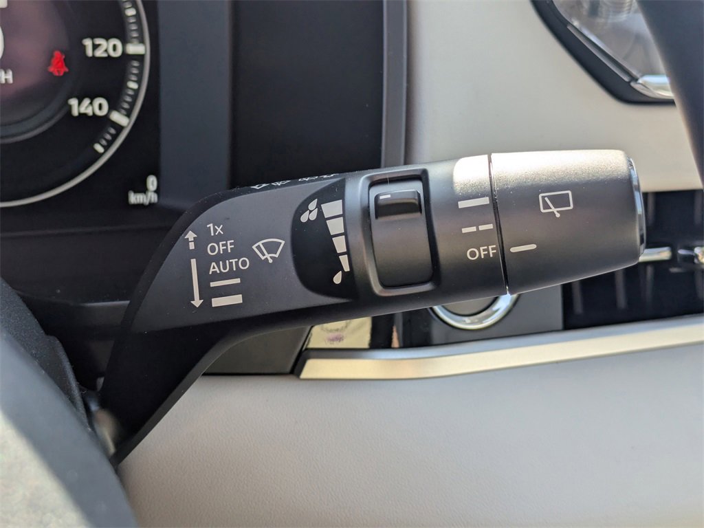 New 2025 Mitsubishi Outlander SEL image 28