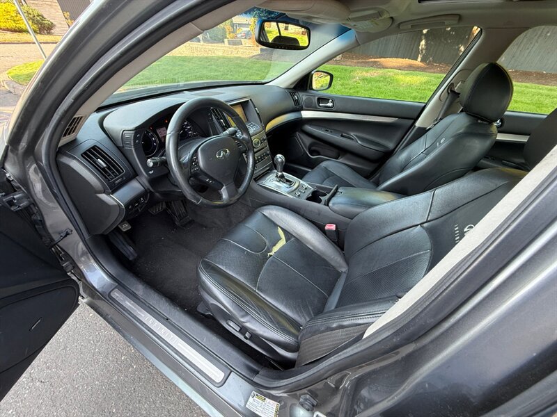 Used 2013 INFINITI G37 x w/ Premium Pkg AWD/4WD image 8