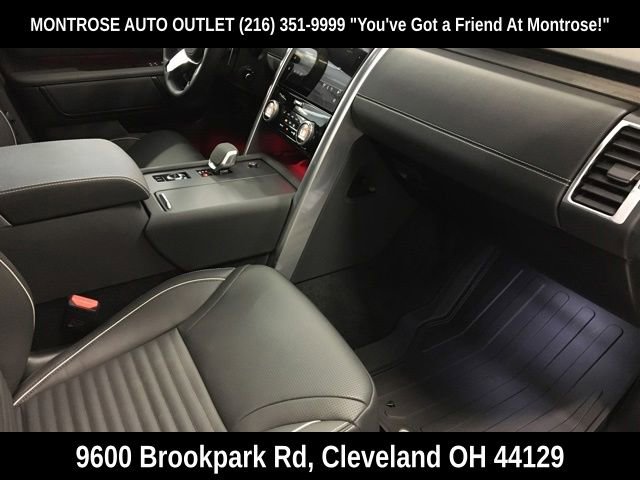 New 2023 Land Rover Discovery HSE R-Dynamic image 34