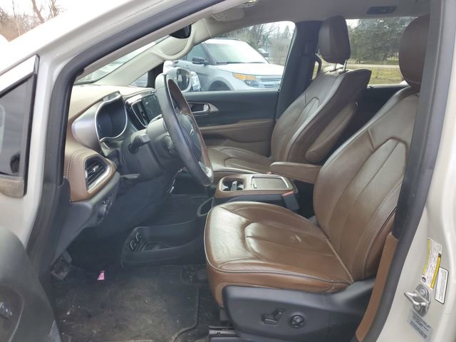 Used 2017 Chrysler Pacifica Limited w/ UConnect Theater Package image 14
