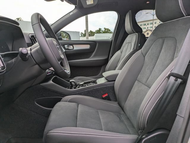 New 2026 Volvo XC40 B5 Ultra w/ Protection Package Premier AWD/4WD image 21