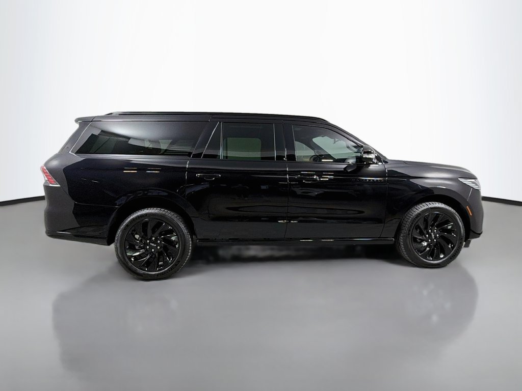 New 2027 Lincoln Navigator L Reserve w/ Jet Appearance Package RWD image 4