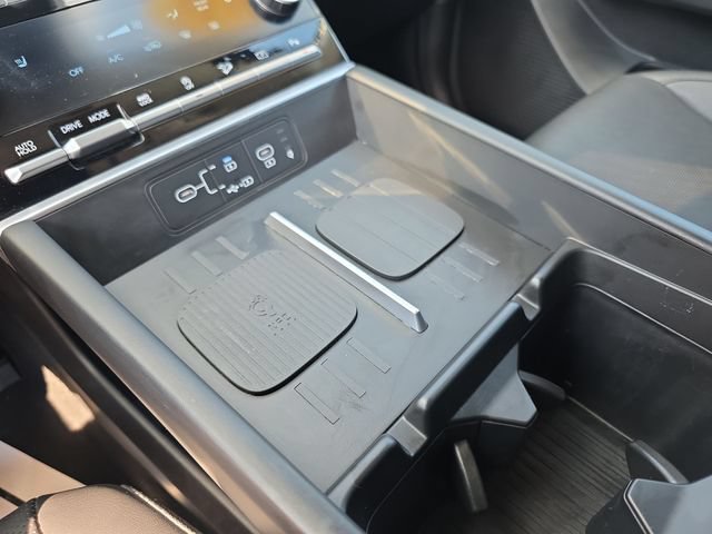 Used 2026 Hyundai Santa Fe SEL AWD/4WD image 32