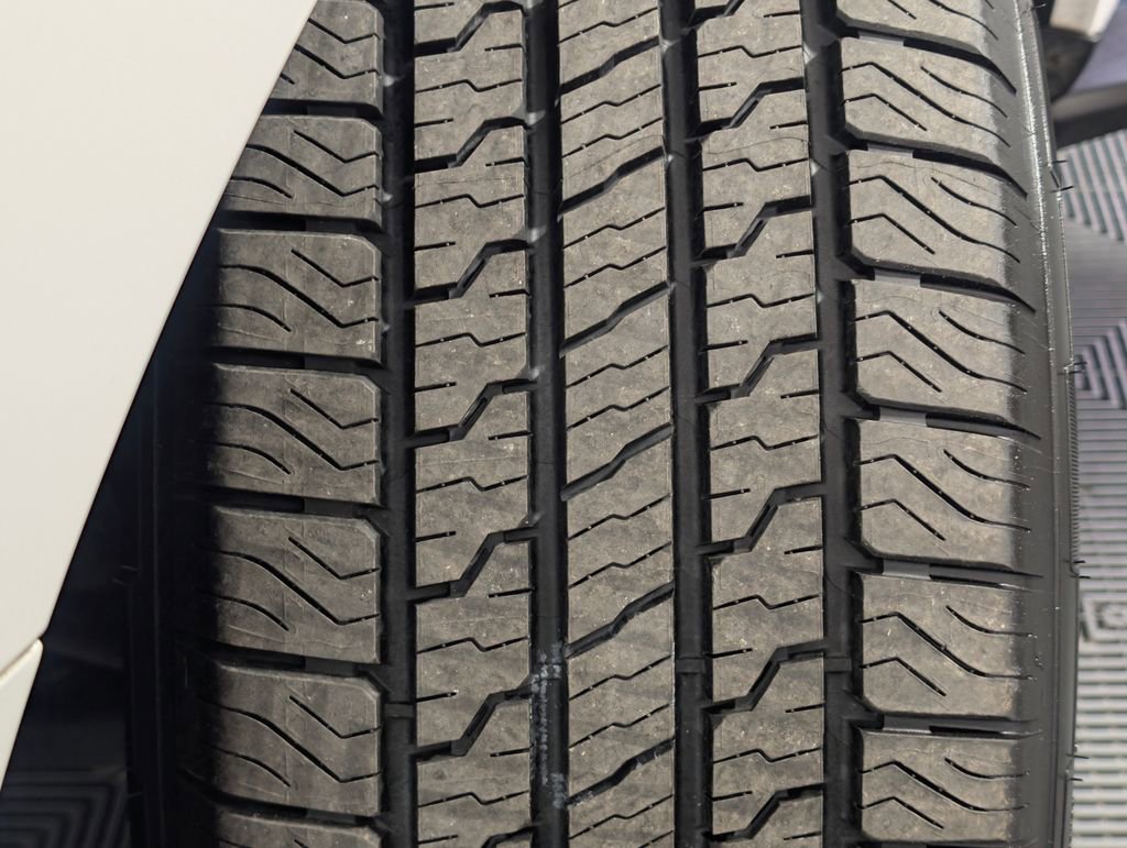 Certified 2021 Ford F150 XLT w/ Equipment Group 302A High image 24