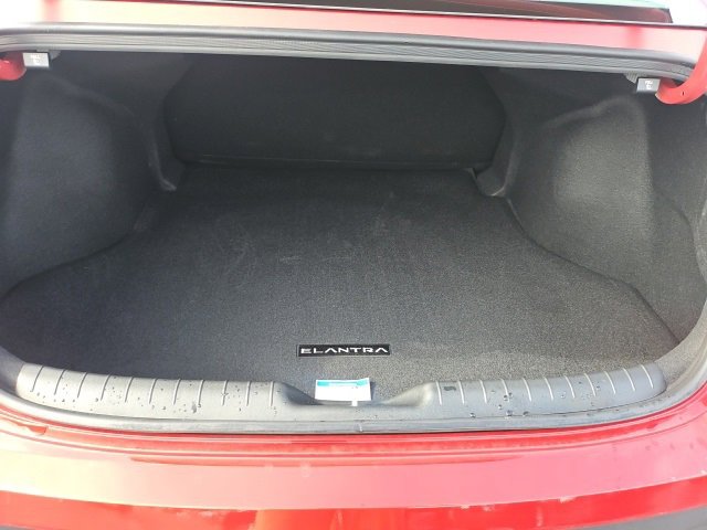 Certified 2025 Hyundai Elantra Sport image 15