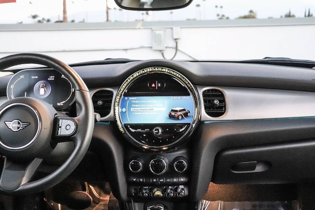 Used 2024 MINI Cooper SE FWD image 15