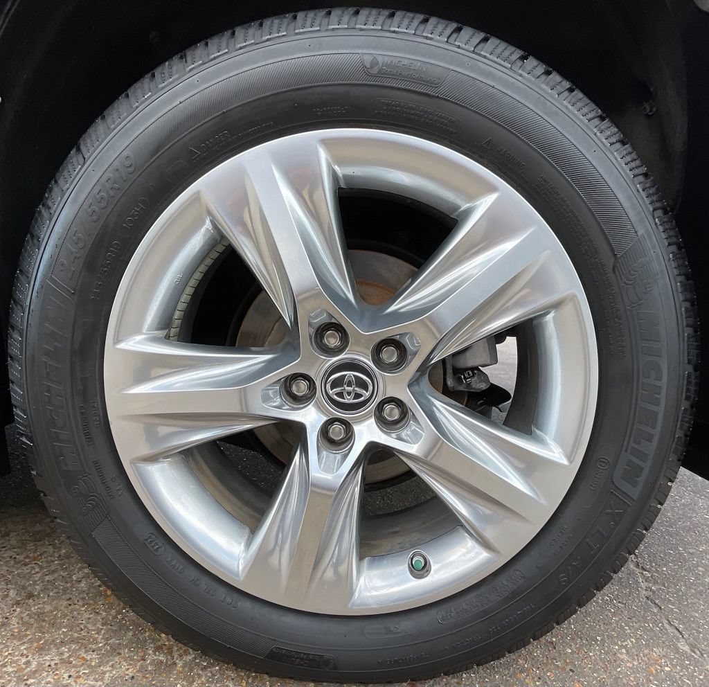 Used 2017 Toyota Highlander Limited FWD image 13