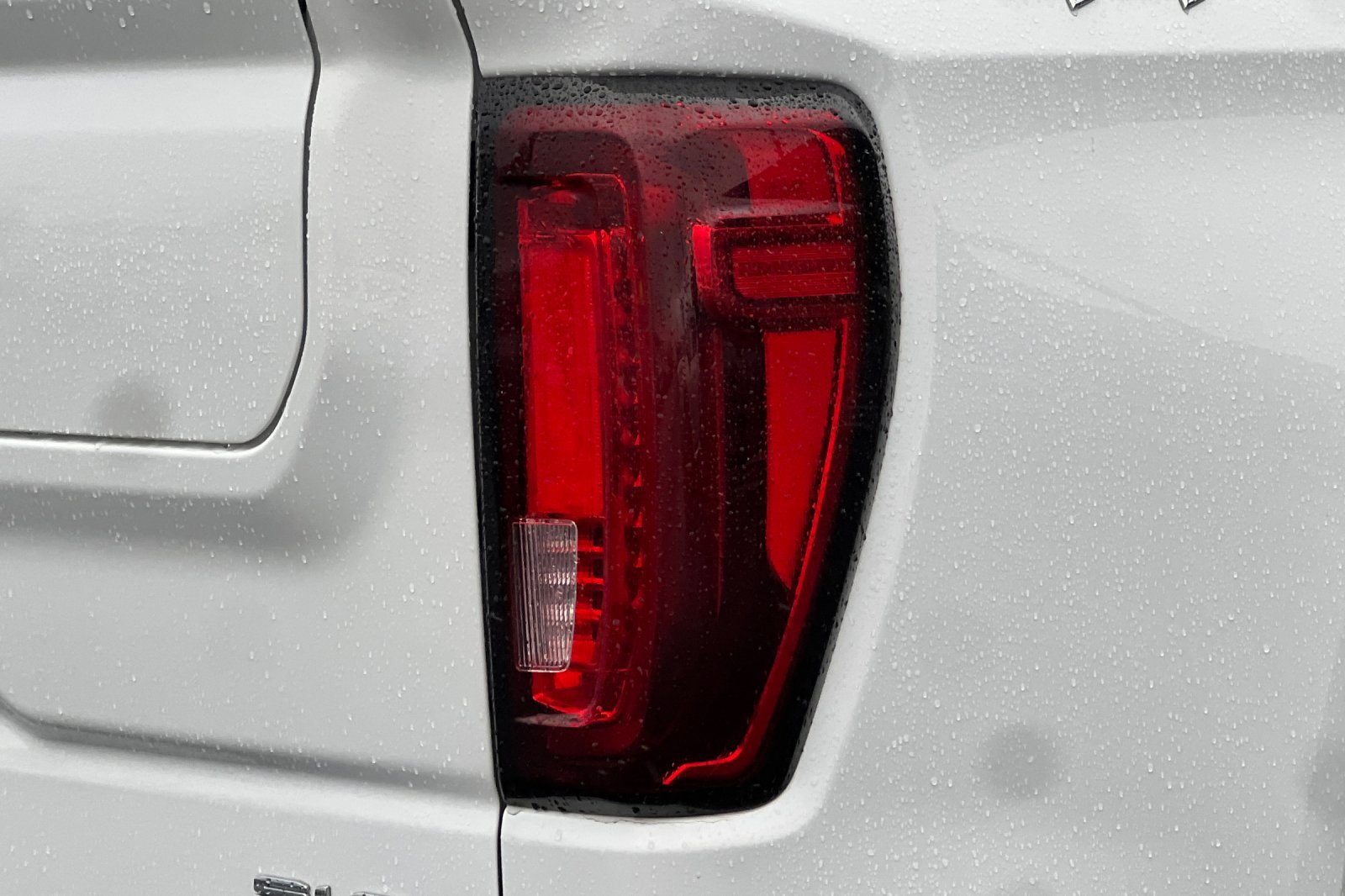 Used 2024 GMC Sierra 1500 SLT image 48