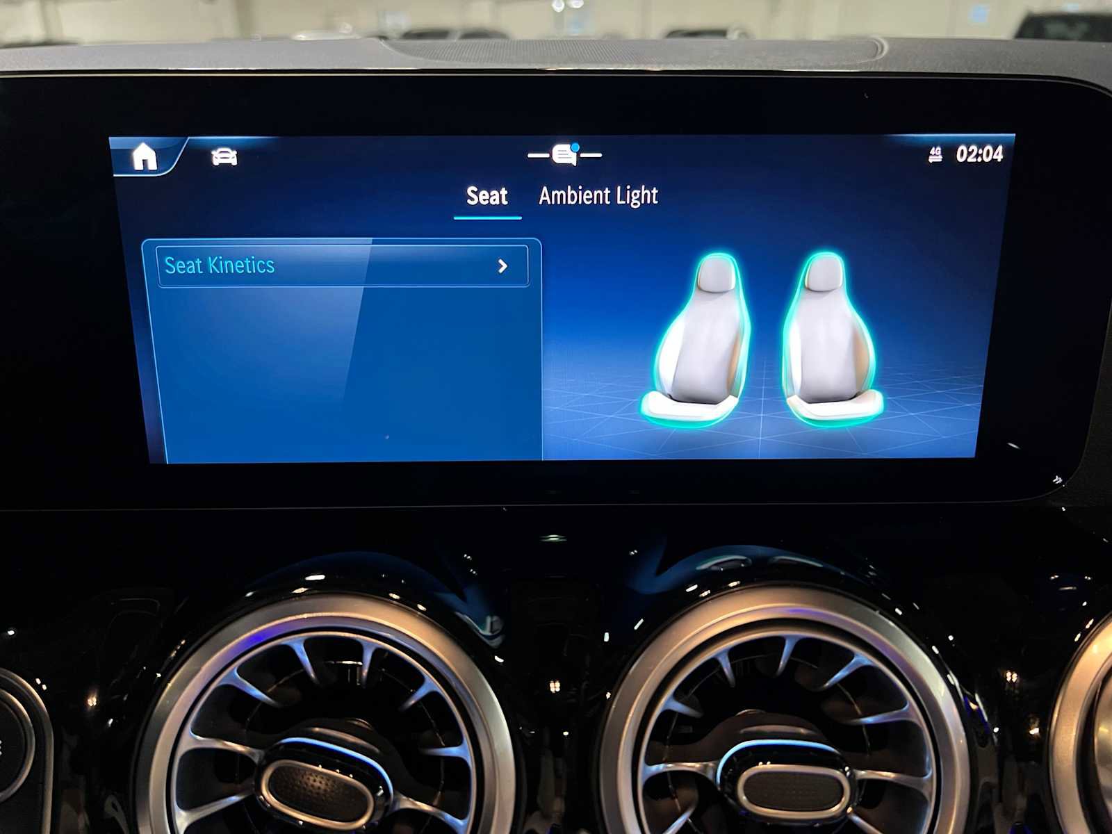 Used 2025 Mercedes-Benz GLA 250 4MATIC image 30