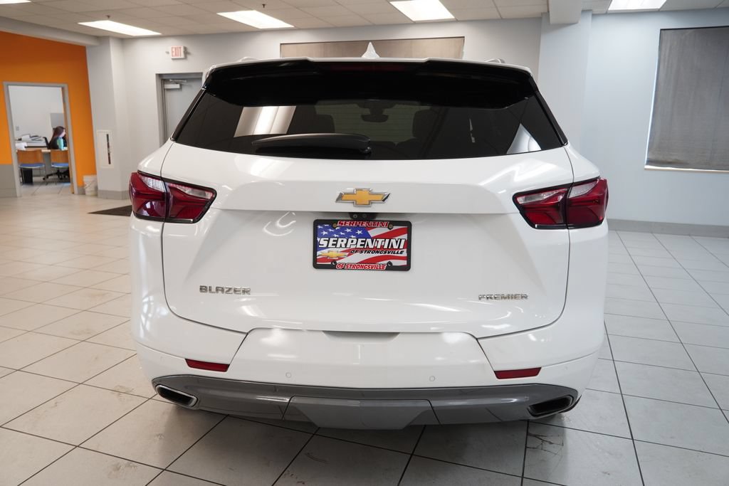 Used 2019 Chevrolet Blazer Premier w/ Sun and Wheels Package FWD image 9