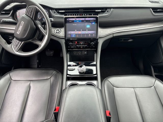 Used 2023 Jeep Grand Cherokee Limited image 22