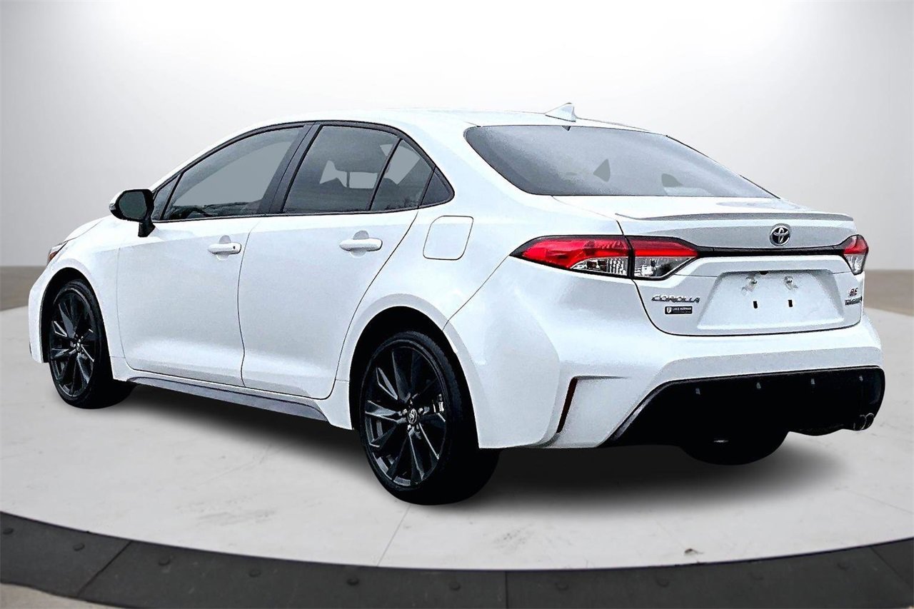 Used 2024 Toyota Corolla LE image 7