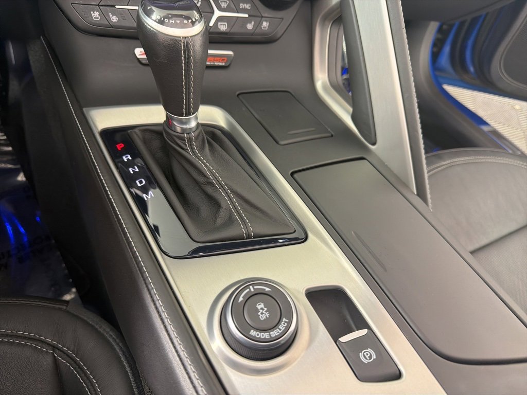 Used 2015 Chevrolet Corvette Z06 w/ 3LZ Preferred Equipment Group image 26