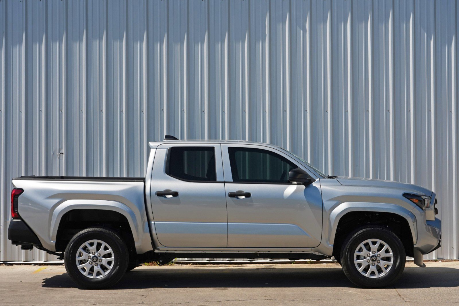 Used 2024 Toyota Tacoma SR image 44