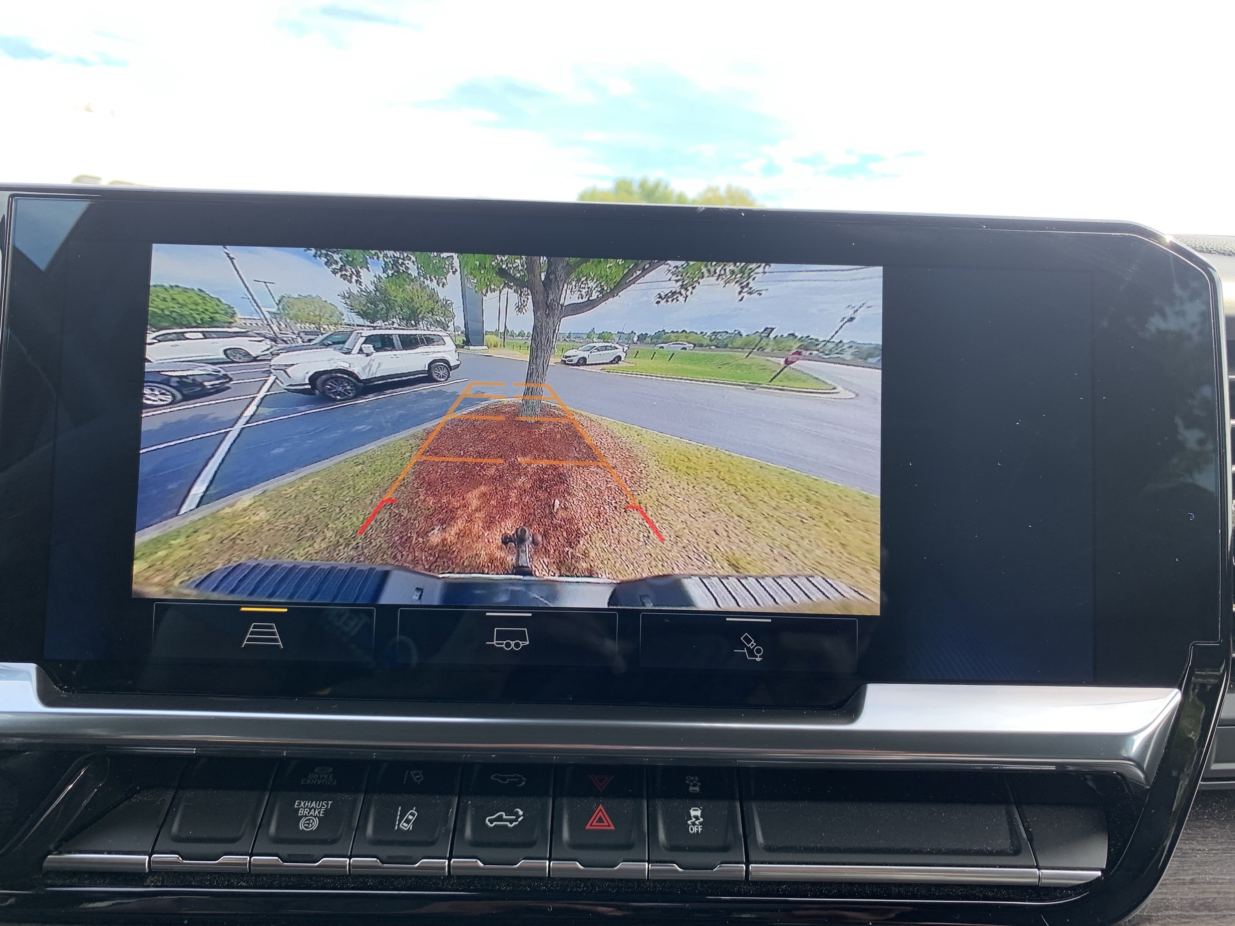 Used 2024 Chevrolet Silverado 2500 LTZ image 25