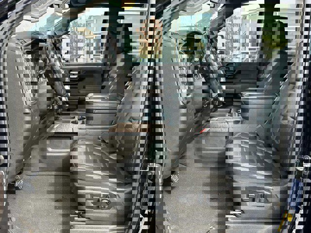 Used 2022 GMC Sierra 3500 Denali image 18