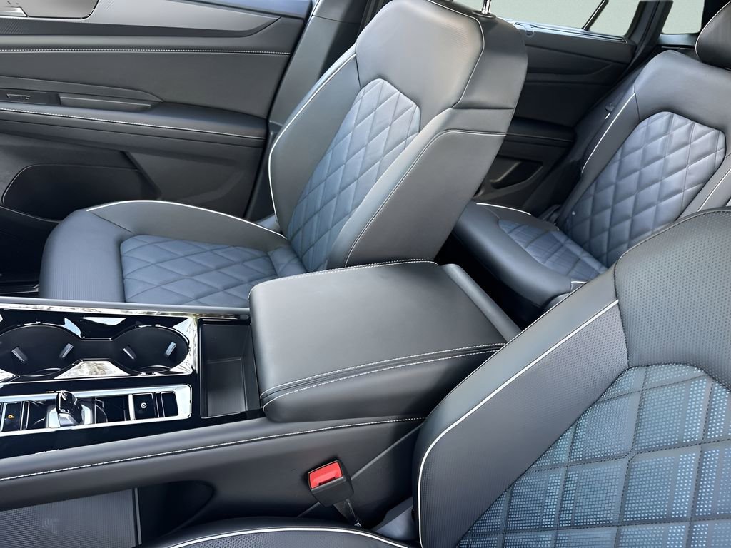 New 2026 Volkswagen Atlas Cross Sport SEL Premium R-Line image 21