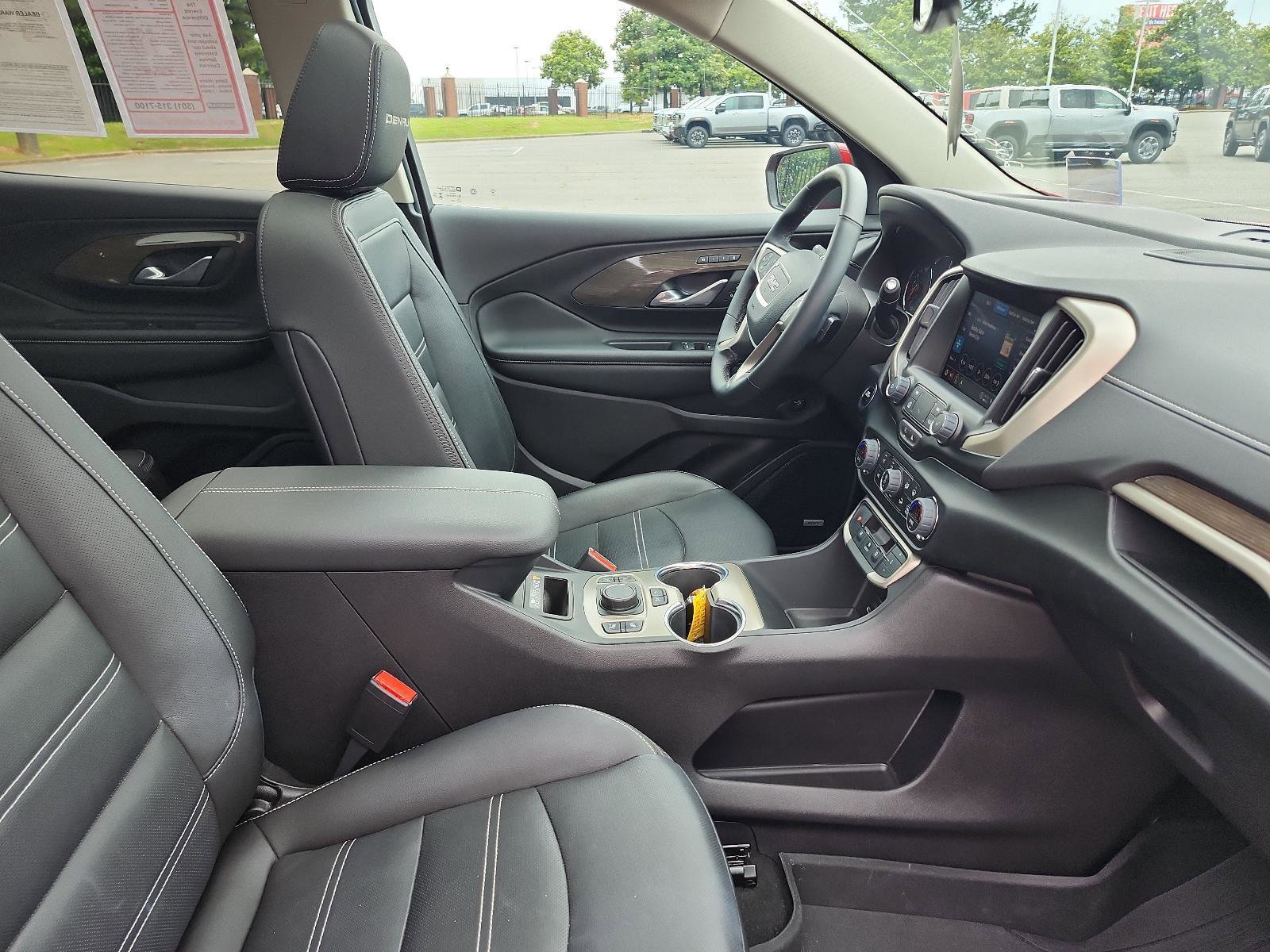 Certified 2024 GMC Terrain Denali w/ Denali Premium Package AWD/4WD image 8