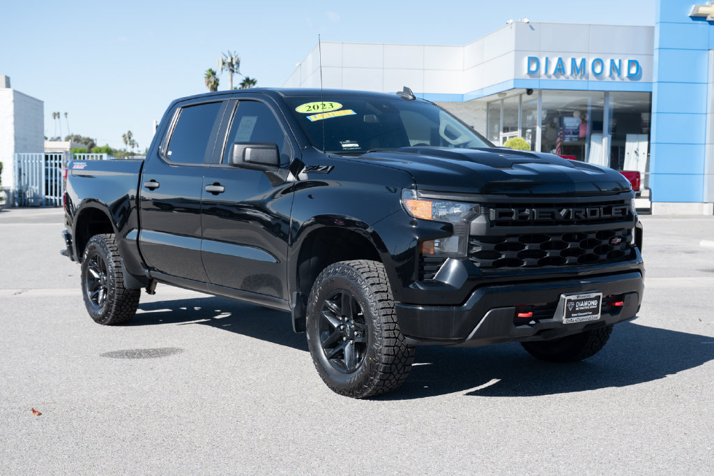 Used 2023 Chevrolet Silverado 1500 Custom Trail Boss w/ LPO, Dark Essentials Package AWD/4WD image 1