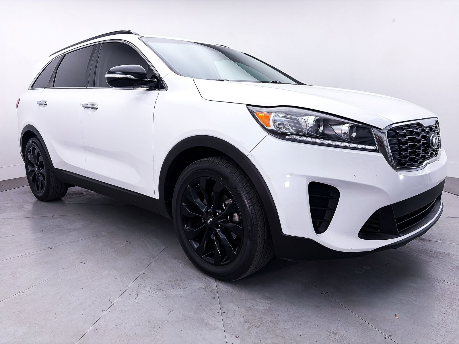 Used 2019 Kia Sorento S FWD image 9