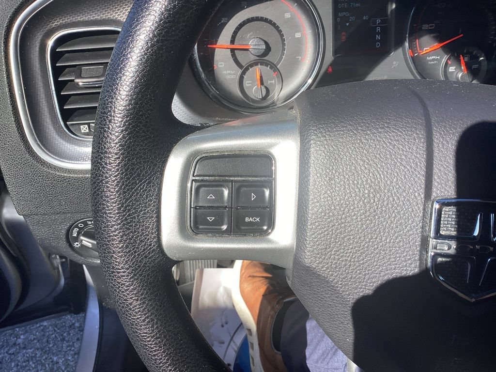 Used 2014 Dodge Charger SE RWD image 11