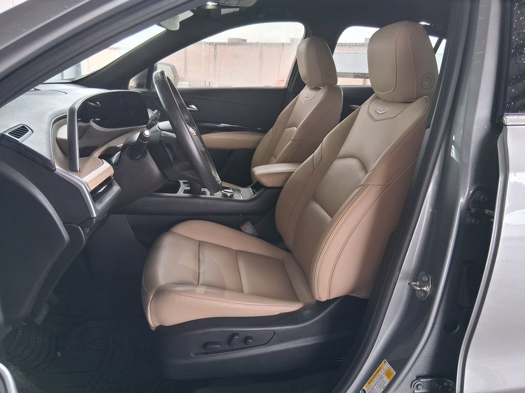 Certified 2024 Cadillac XT4 Luxury FWD image 19