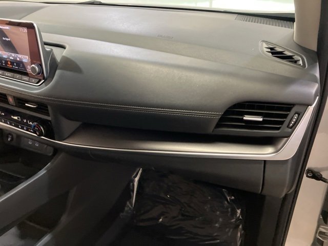 Used 2024 Nissan Rogue SV image 22