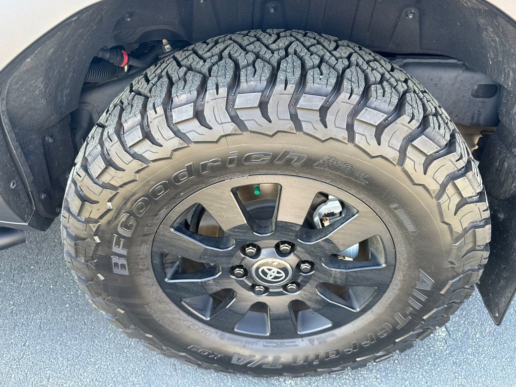 Used 2024 Toyota Land Cruiser image 20