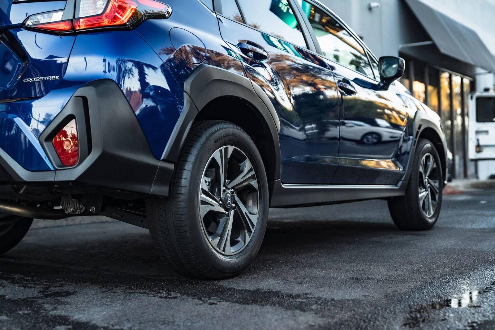 Used 2025 Subaru Crosstrek 2.0i Premium image 8