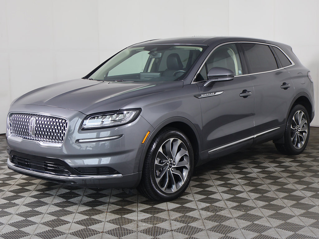 Used 2023 Lincoln Nautilus Reserve AWD/4WD image 12