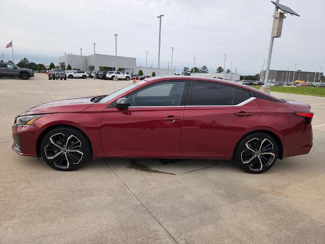 Certified 2023 Nissan Altima 2.5 SR FWD image 8