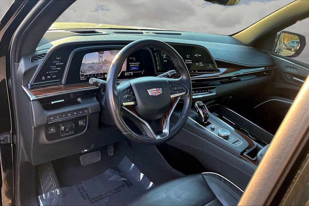 Used 2021 Cadillac Escalade ESV Premium Luxury w/ Driver Assist Tech Package AWD/4WD image 17