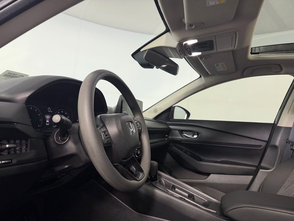 Used 2025 Honda Accord SE image 21