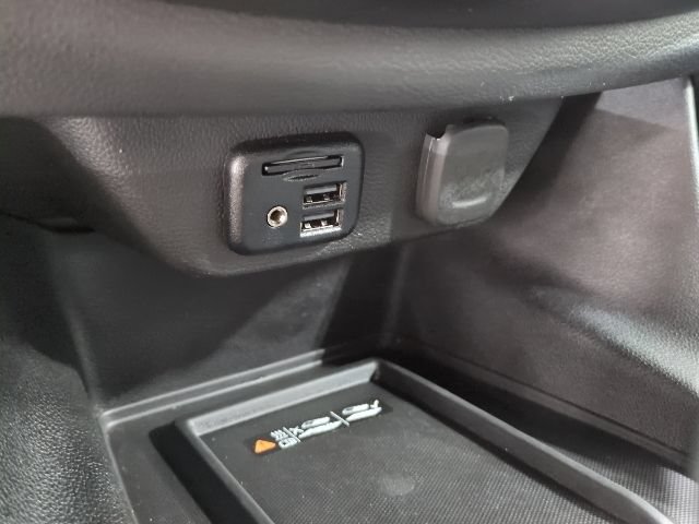 Used 2023 Chevrolet Traverse RS AWD/4WD image 11