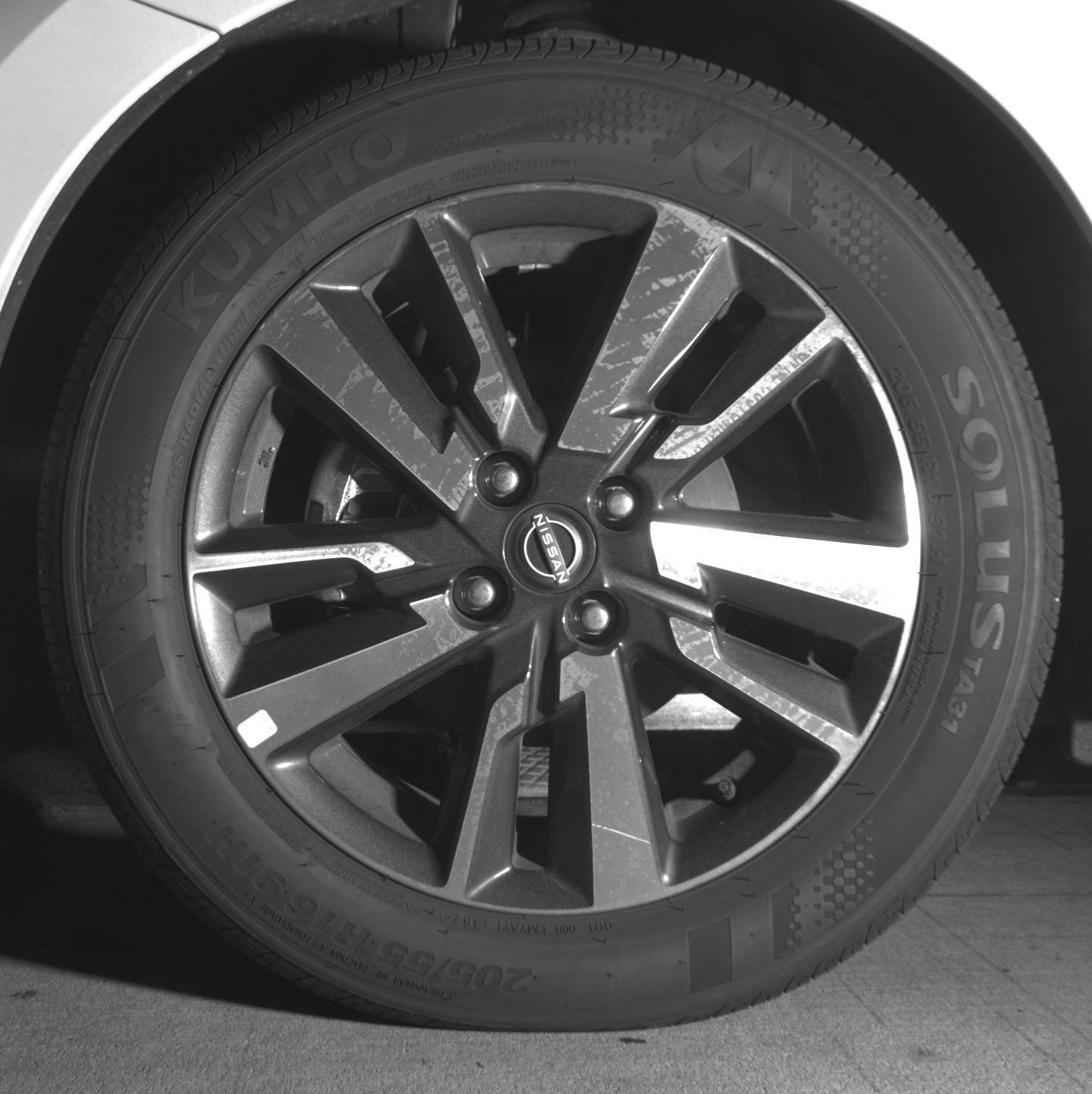 Used 2025 Nissan Versa SV FWD image 14
