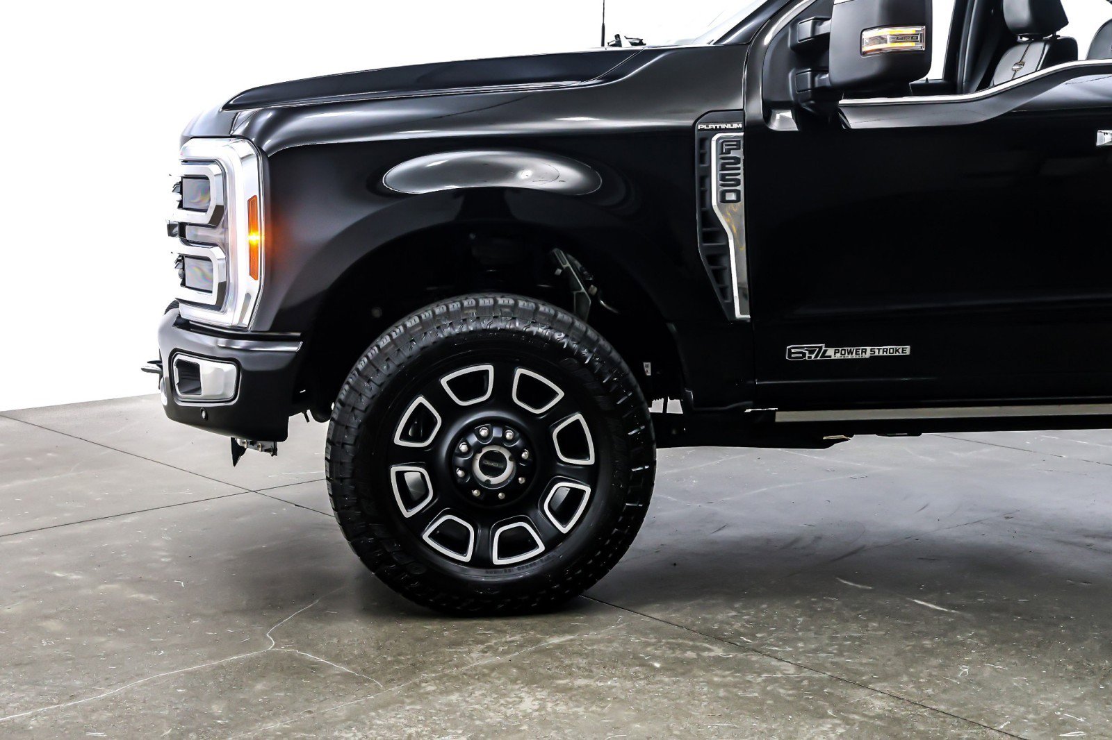 Used 2023 Ford F250 Platinum image 11