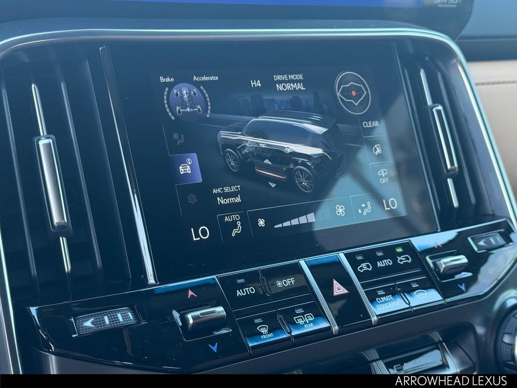 New 2026 Lexus LX 600 4WD w/ Luxury Package image 19