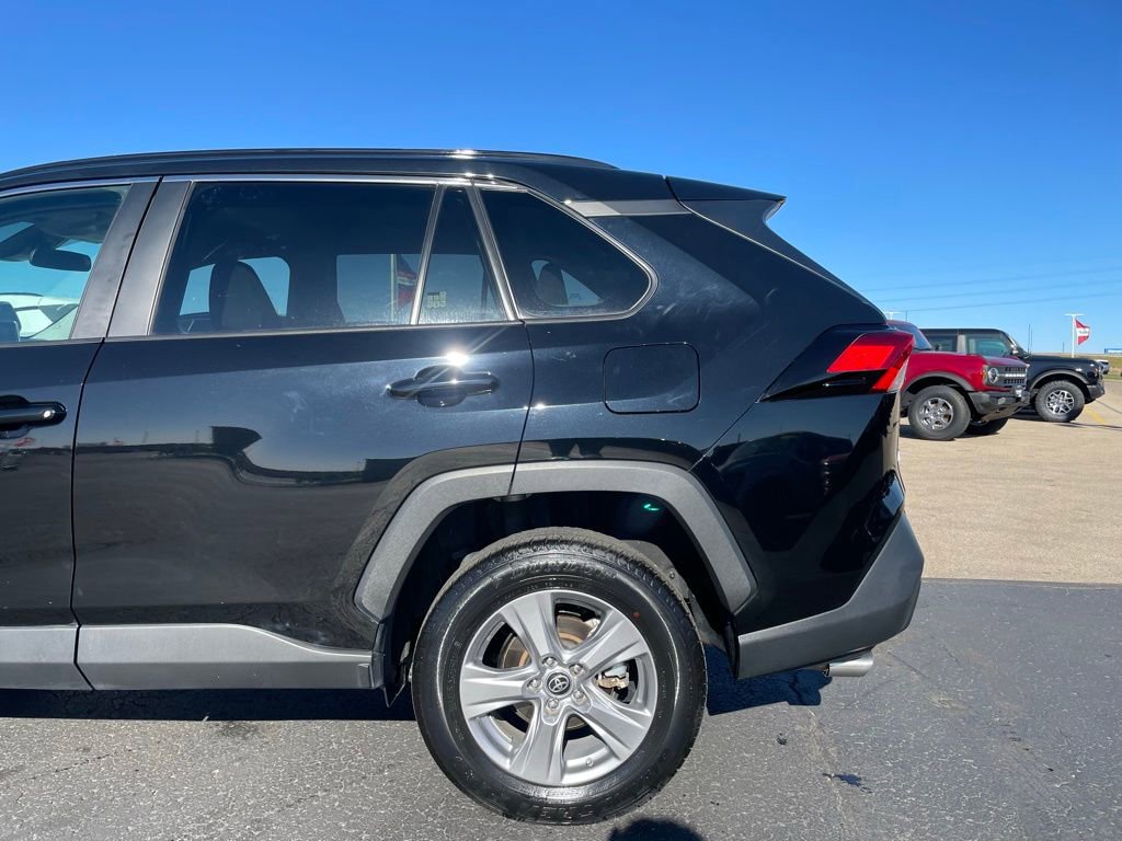 Used 2024 Toyota RAV4 XLE AWD/4WD image 25