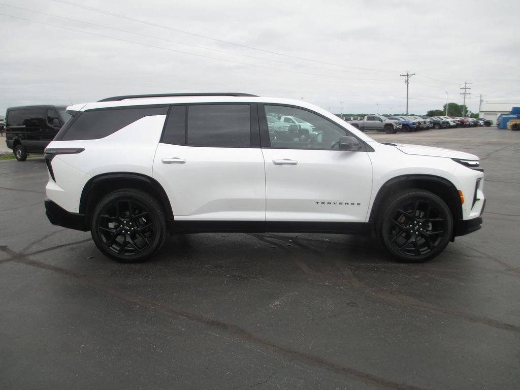 Used 2024 Chevrolet Traverse RS AWD/4WD image 5