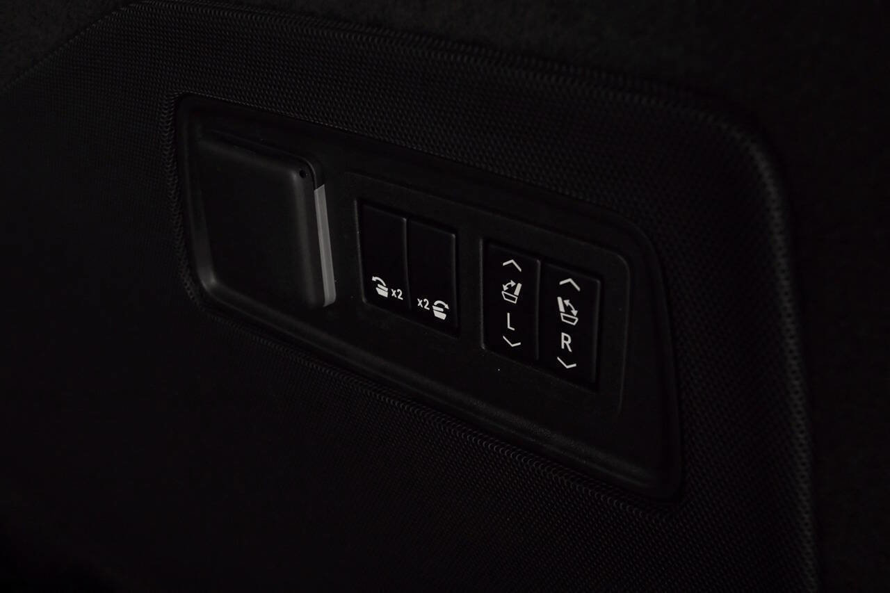 Used 2023 Cadillac Escalade V image 30