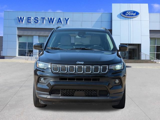Used 2022 Jeep Compass Latitude w/ Sun and Sound Group FWD image 8