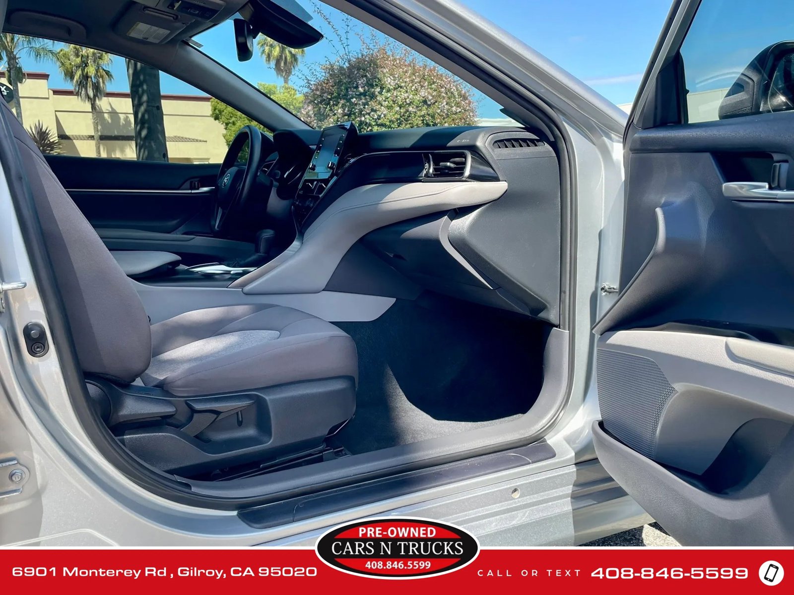 Used 2024 Toyota Camry LE w/ Convenience Package FWD image 14