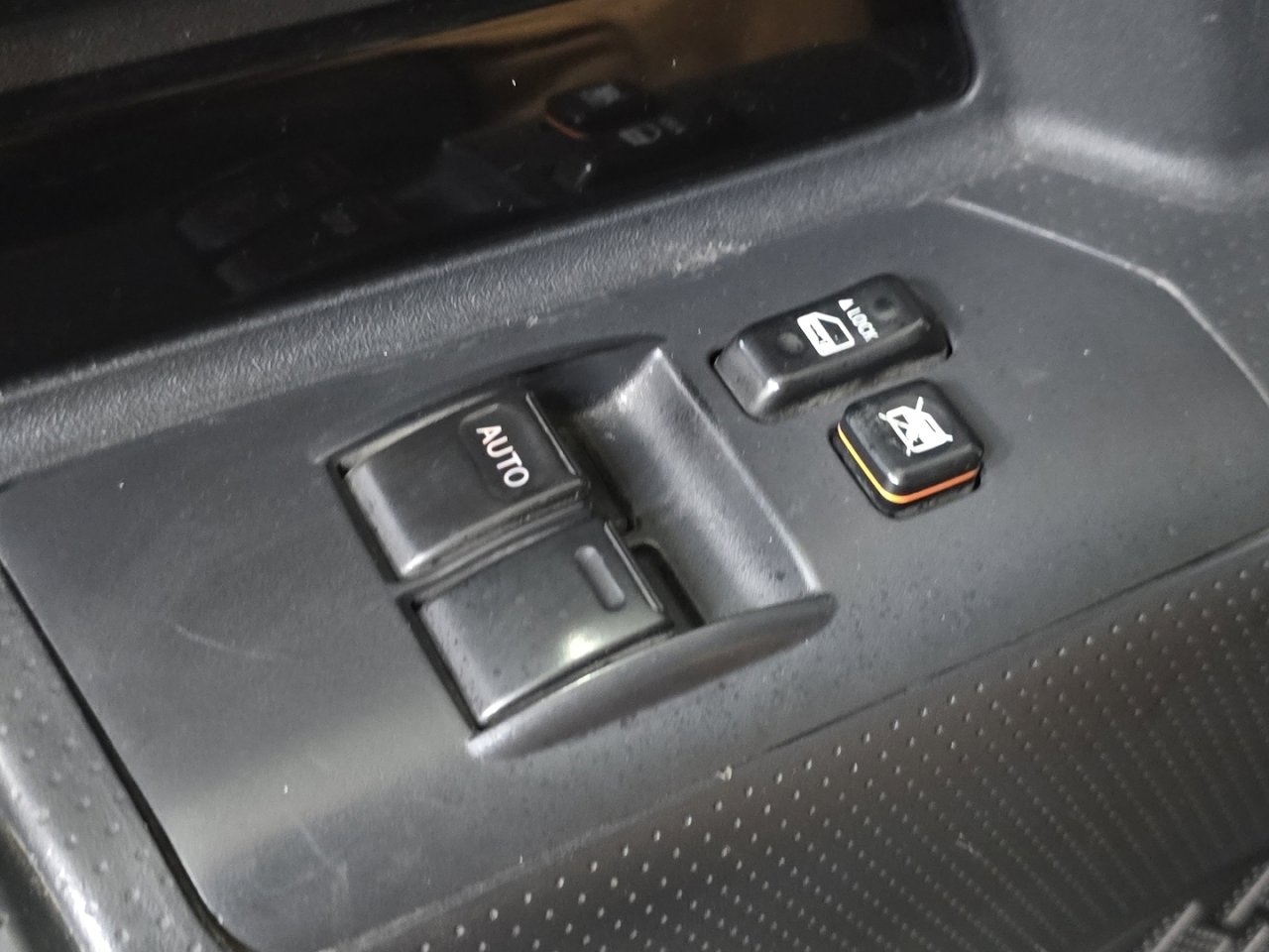 Used 2010 Toyota FJ Cruiser Base image 24