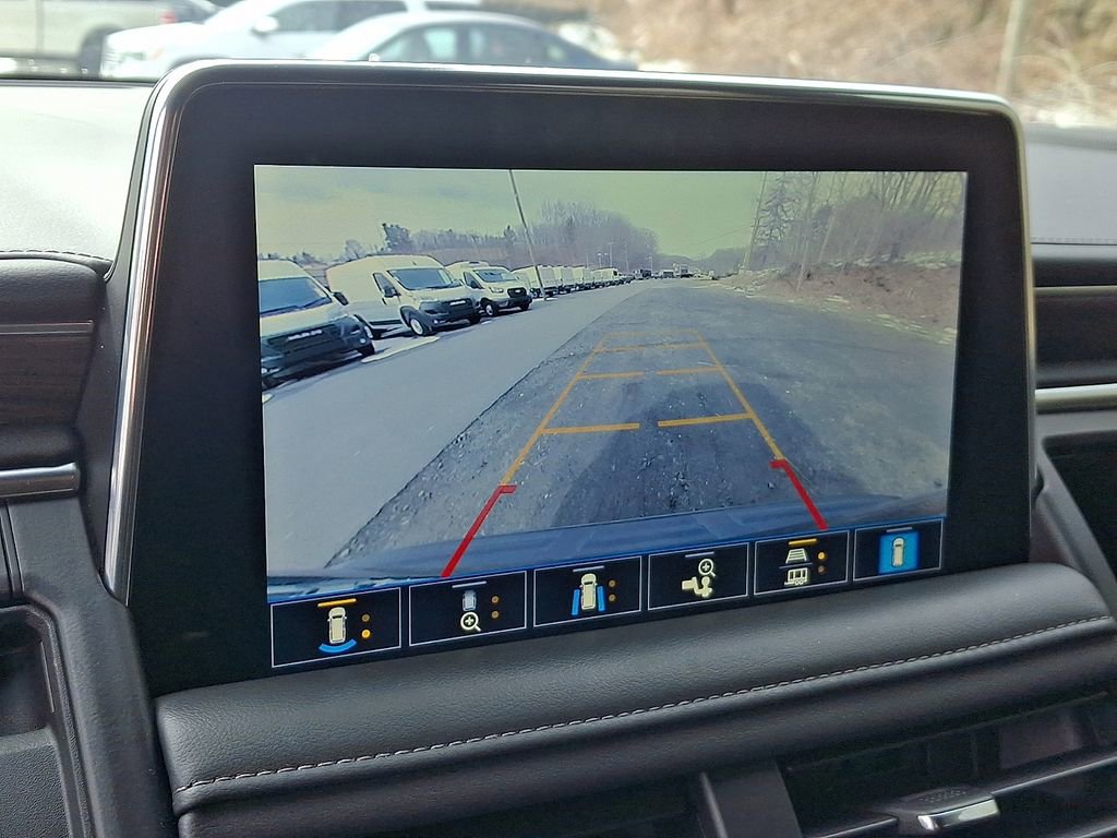 Used 2021 Chevrolet Tahoe LT w/ LT Signature Package image 18