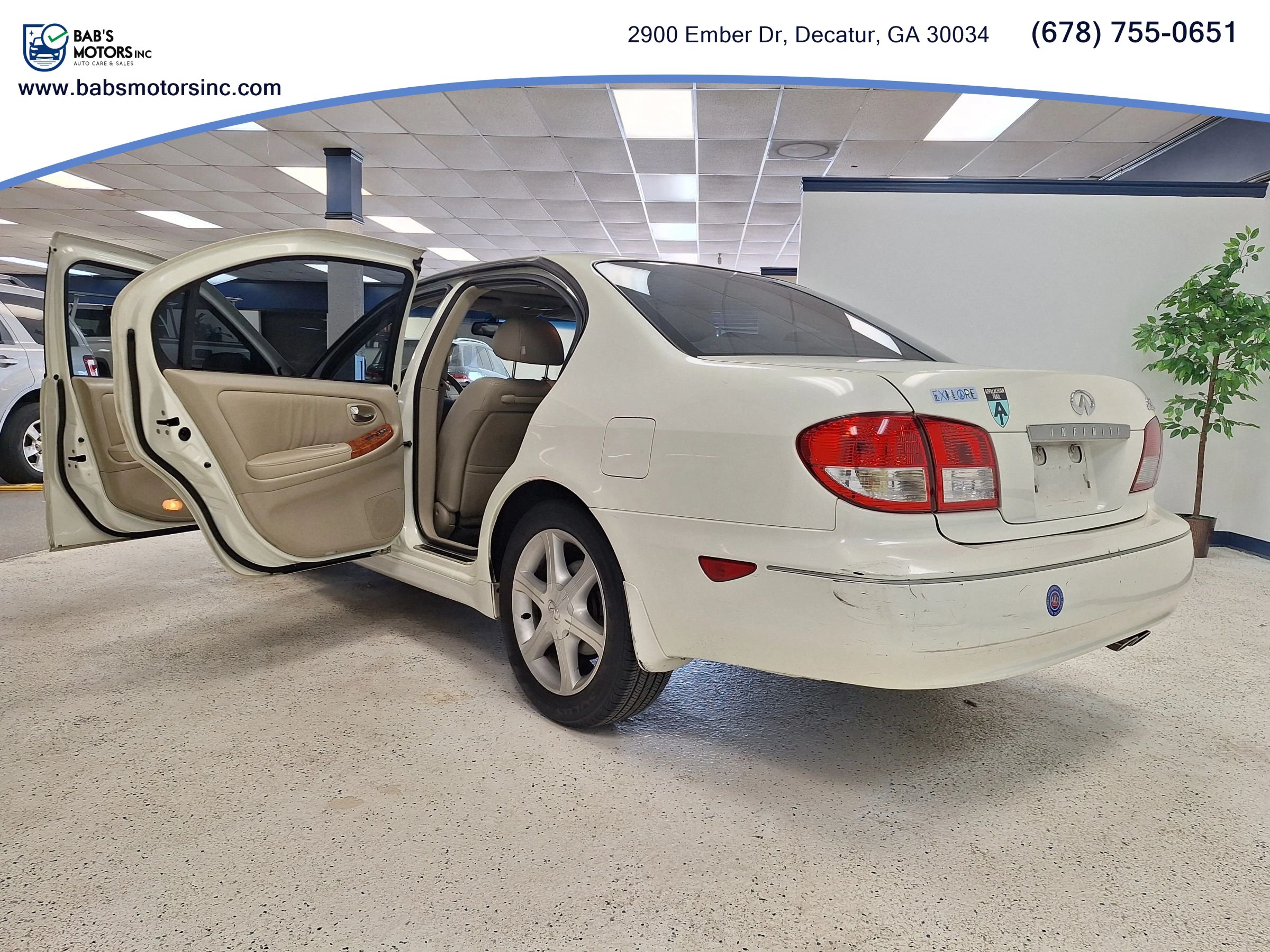 Used 2004 INFINITI I35 w/ Cold Weather Pkg FWD image 17