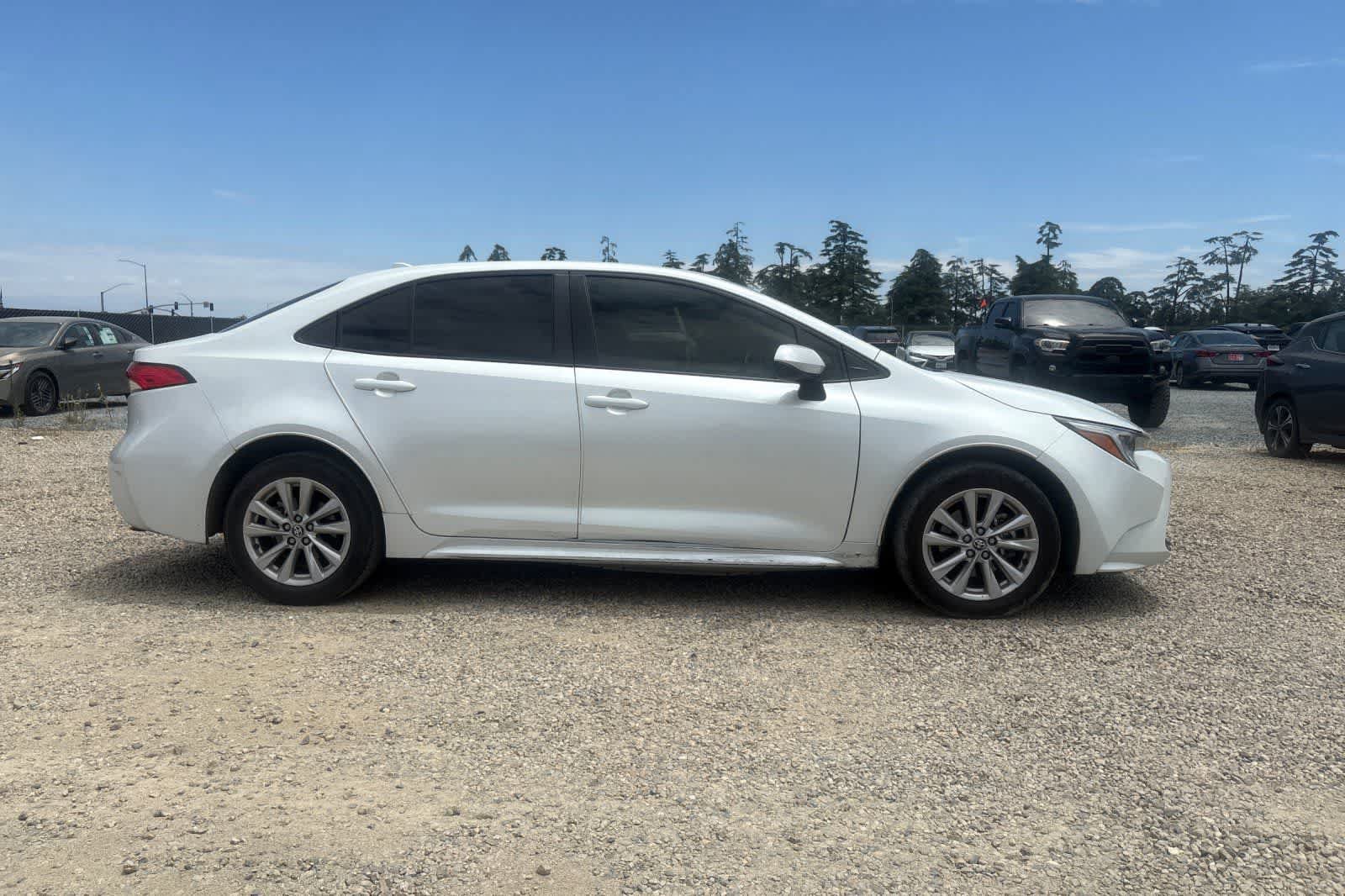 Used 2023 Toyota Corolla LE w/ LE Convenience Package FWD image 9
