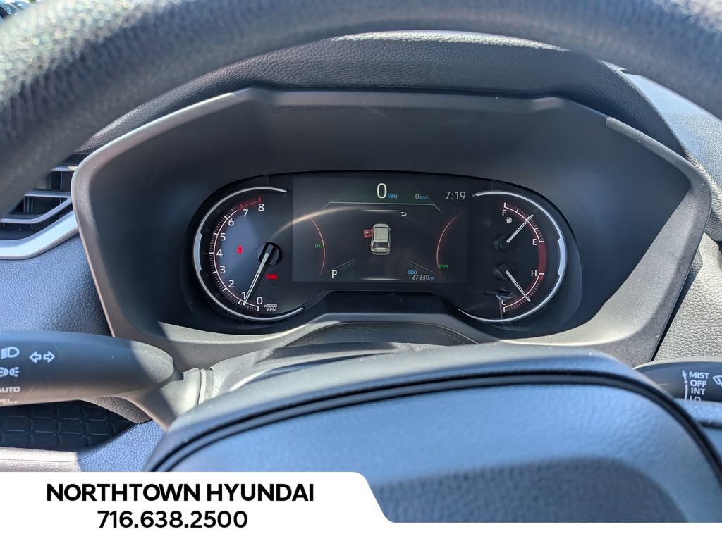 Used 2025 Toyota RAV4 XLE AWD/4WD image 24