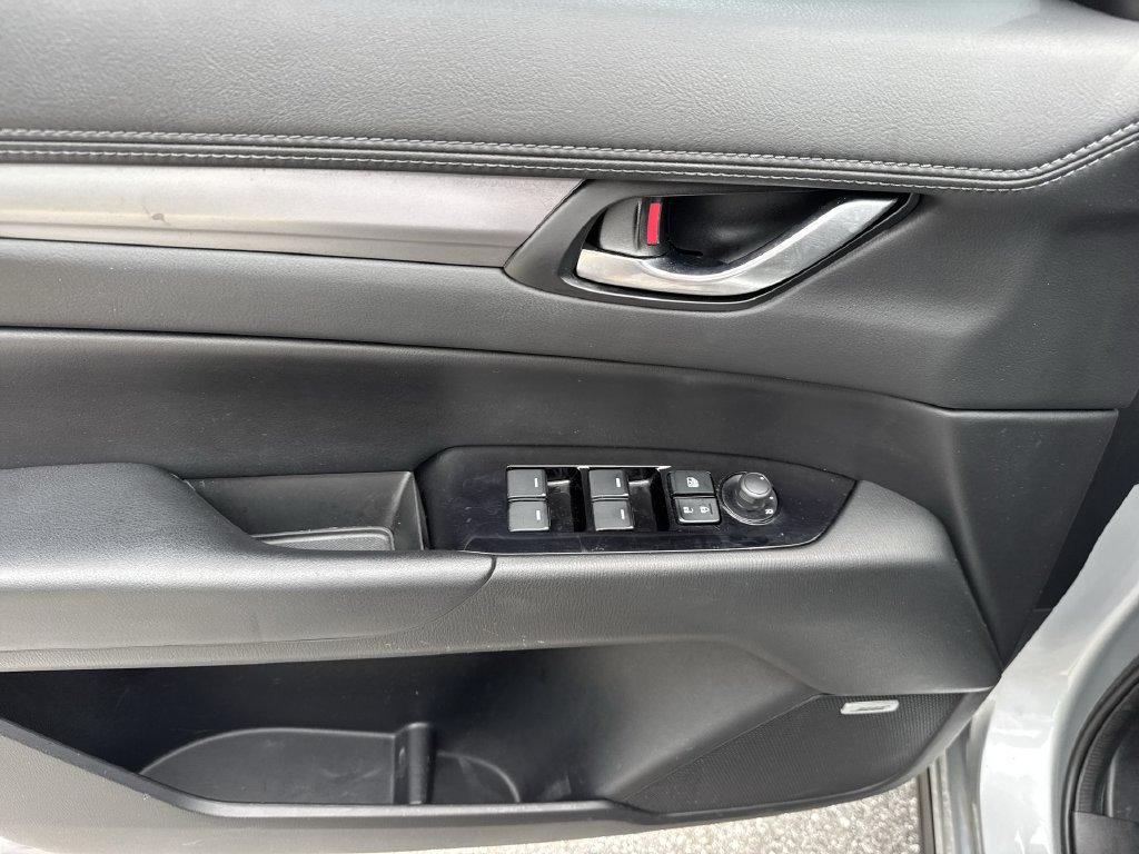 Used 2019 MAZDA CX-5 Touring FWD image 40